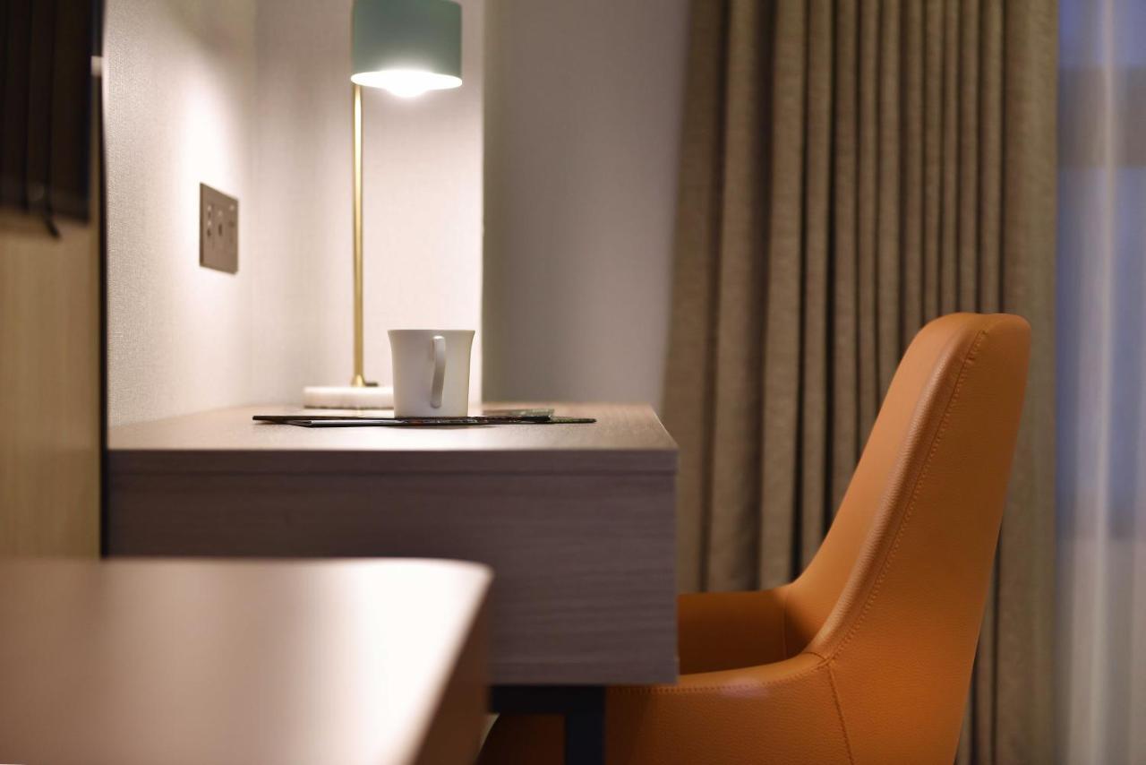 Fullon Poshtel - Kaohsiung Hotell Exteriör bild