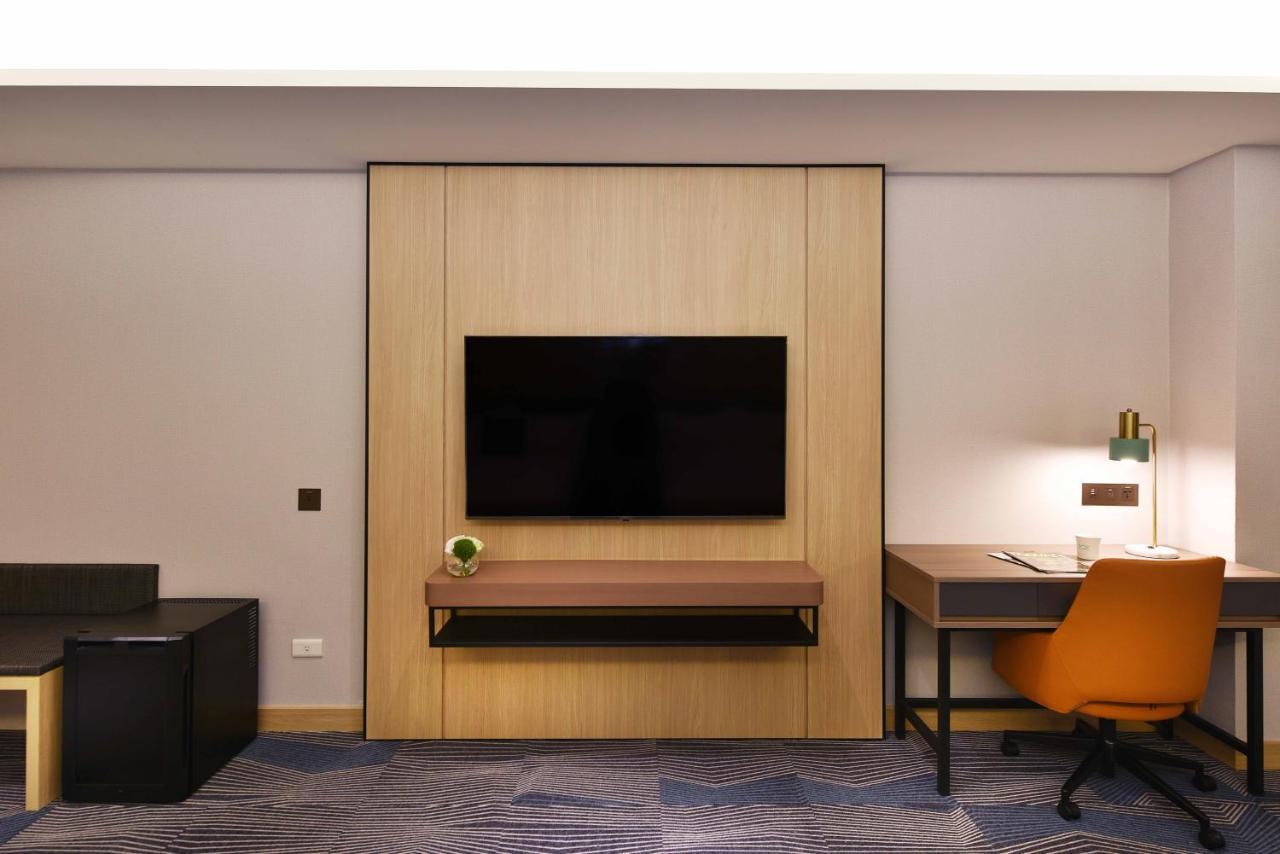 Fullon Poshtel - Kaohsiung Hotell Exteriör bild