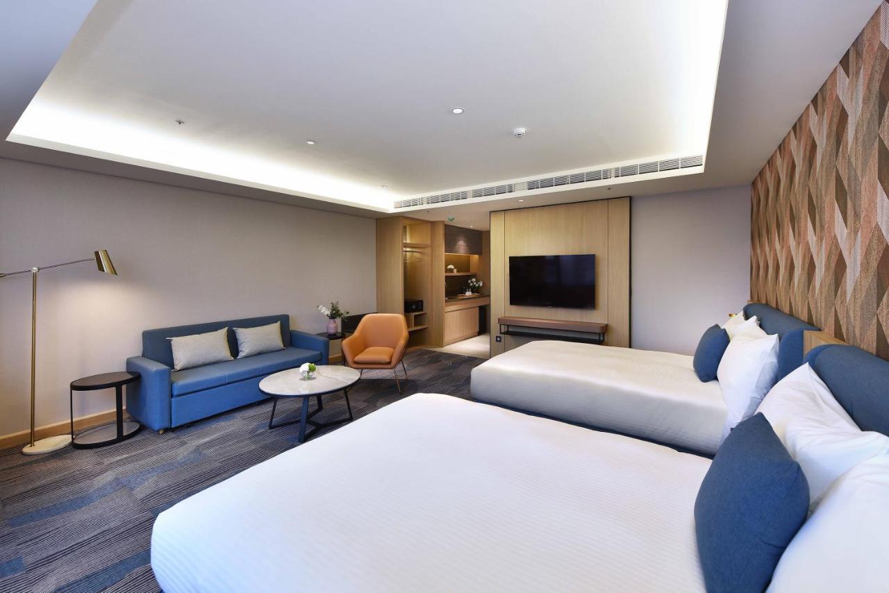 Fullon Poshtel - Kaohsiung Hotell Exteriör bild