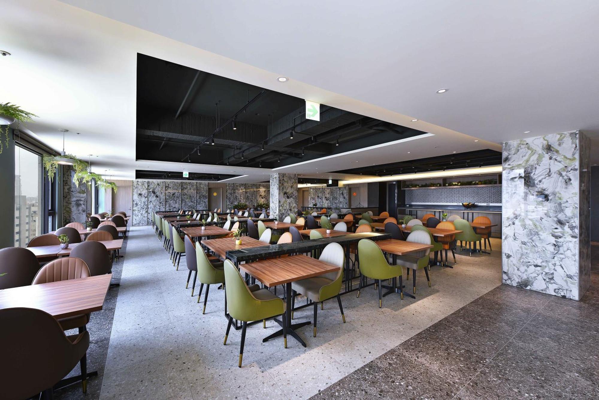 Fullon Poshtel - Kaohsiung Hotell Exteriör bild